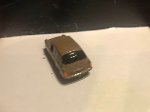 1/87 scale British Austin 1100 - Picture 4 of 6