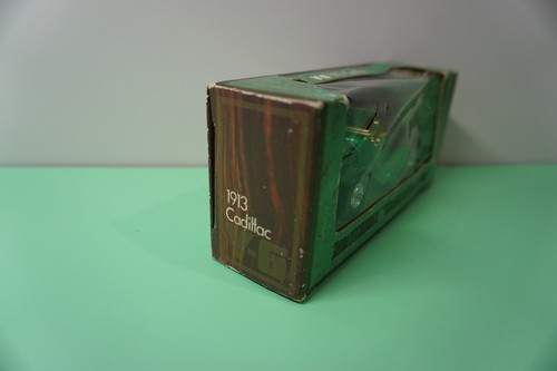 MATCHBOX MODELS OF YESTERYEAR 1:48 SCALE 1913 CADILLAC - GREEN - Y-6 - BOXED - Picture 2 of 4