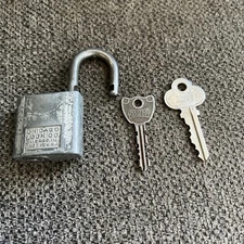 Vintage U.S. Padlock Chicago Lock Co With Master Lock & Moss Keys