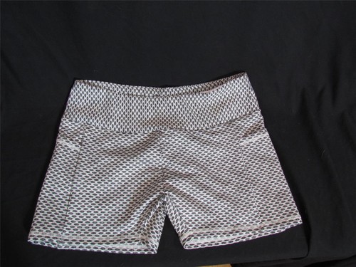 NWT NIP Tasada Black/White Rear Enforced Workout Shorts Butt Lifting Pockets M - Picture 4 of 4