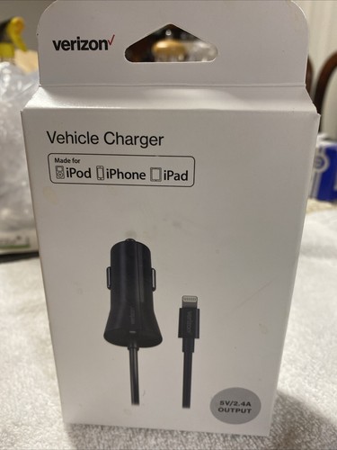 Verizon VPC24LGHT-M Apple iPhone Car Charger Vehicle 9ft Coiled Cable - Picture 1 of 5
