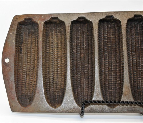 Pan de maíz de hierro fundido vintage 7 moldes para orejas bandeja de palo - marcado "R" y "1" - Imagen 2 de 6