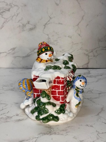 Vintage Fitz and Floyd The Flurries Teapot for Christmas - Picture 3 of 11