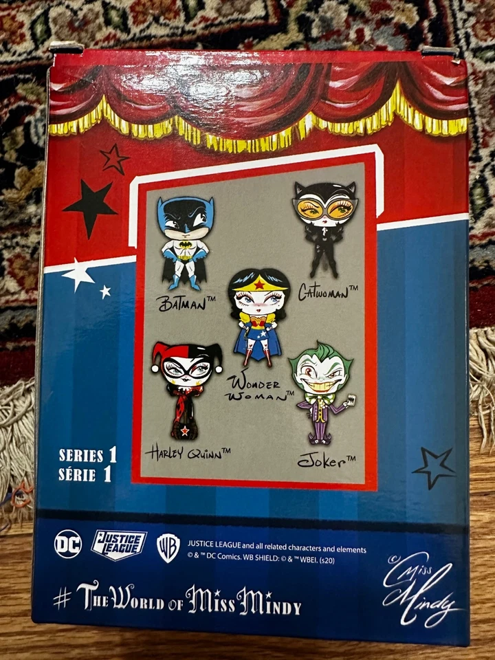 👀Figura Vinilo Enesco The World of Miss Mindy: Justice League - The Joker 7" Foto 2 de 2