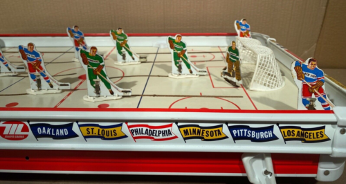 Vintage 1960's Munro Games Hot Shot Hockey Tabletop Game New York vs Minnesota - Picture 3 of 14