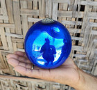 Antico Kugel 4.25 " Vetro Blu Sfera Natale Ottone Tappo Produzione Difetto 509