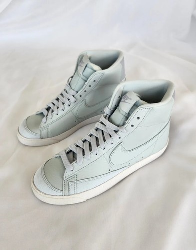 SIZE 6.5 WOMEN'S NIKE BLAZER MID 77 NEXT NATURE LIGHT SILVER GREY DQ4124-001 - Picture 3 of 8