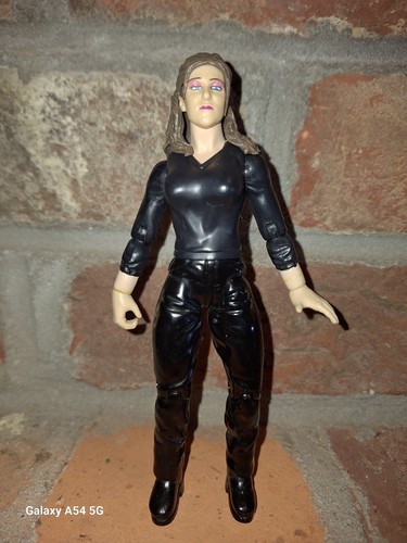 Stephanie Mcmahon WWF Heat  Ringside Chaos Series 2 Wrestling Figure 2001 Jakks  - Picture 2 of 14