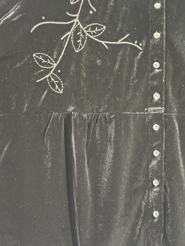 J Jill Top Damen Medium schwarz Knopfleiste 3/4 Arm Samt bestickt Bluse - Bild 4 von 7