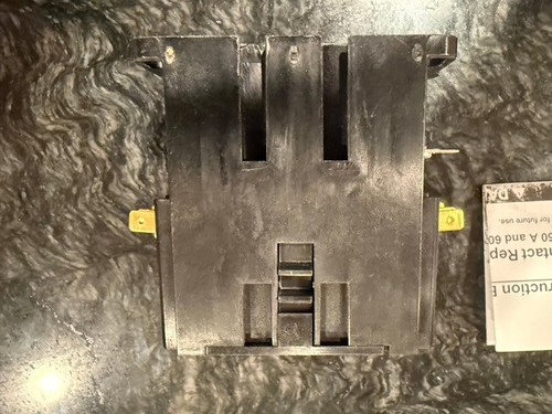 SQUARE D 8910DPA63V02 CONTACTOR 75Amp 600V 30HP 3-POLE 120V COIL - Picture 5 of 8