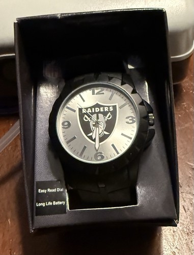 OAKLAND RAIDERS GAMETIME MEN’S WRIST WATCH STAINLESS STEEL Needs Battery - Picture 2 of 2