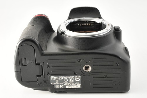 Nikon D5100 Digital SLR Camera 18-55mm VR Black [ MINT ] Shutter 9881 JAPAN #370 - Picture 6 of 12