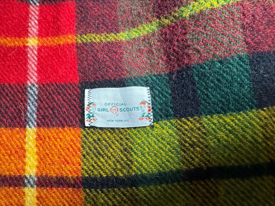 复古女童子军官方 50 年代 - 60 年代羊毛格子流苏斗篷角 — 第 2/3 张图片