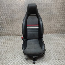 Mercedes-Benz A W176 vorne linker Sitz A0009106808 LHD 2015 31319518