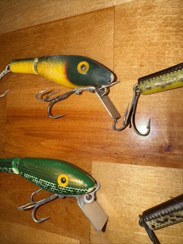 4 Vintage L&S Bass Master Jointed Fishing Lures Brown and Green Yellow - Picture 11 of 17