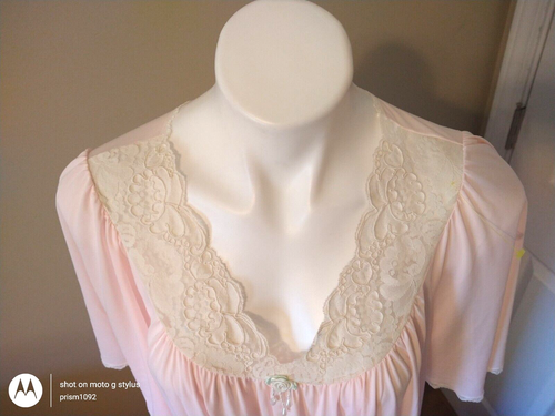 SHADOWLINE Ladies Large Knee Length Pink Nightgown Short Flutter Sleeves Lacey N - Picture 4 of 12