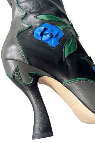 MIU MIU BLACK LEATHER BOOTS WITH BLUE ROSES 2012 - Picture 4 of 7