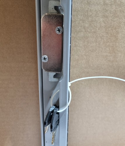 Repuesto Cerradura Armario Pandereta Realspace con 2 Llaves para Armario 2 Puertas - Imagen 5 de 6