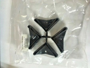 Mobila 4 pz piedini quadri interni x mobili in plastica colore nero 25x25 mm new Mobila 4 pz piedini quadri interni x mobili in plastica colore nero 25x25 mm new