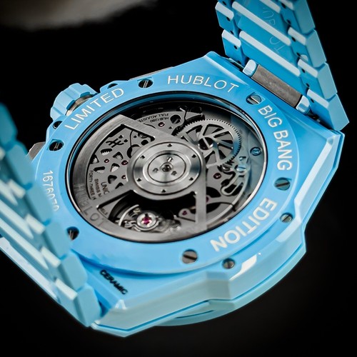Hublot Big Bang Integrated Sky Blue Ceramic - Limited Edition 451.EX.5120.EX - Picture 3 of 12