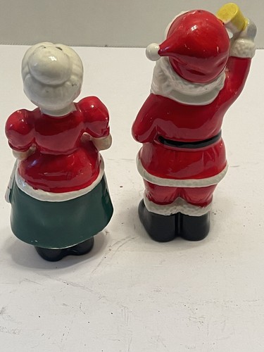Vintage Santa And Mrs Claus Sitting Salt and Pepper Shakers Japan - Picture 2 of 5