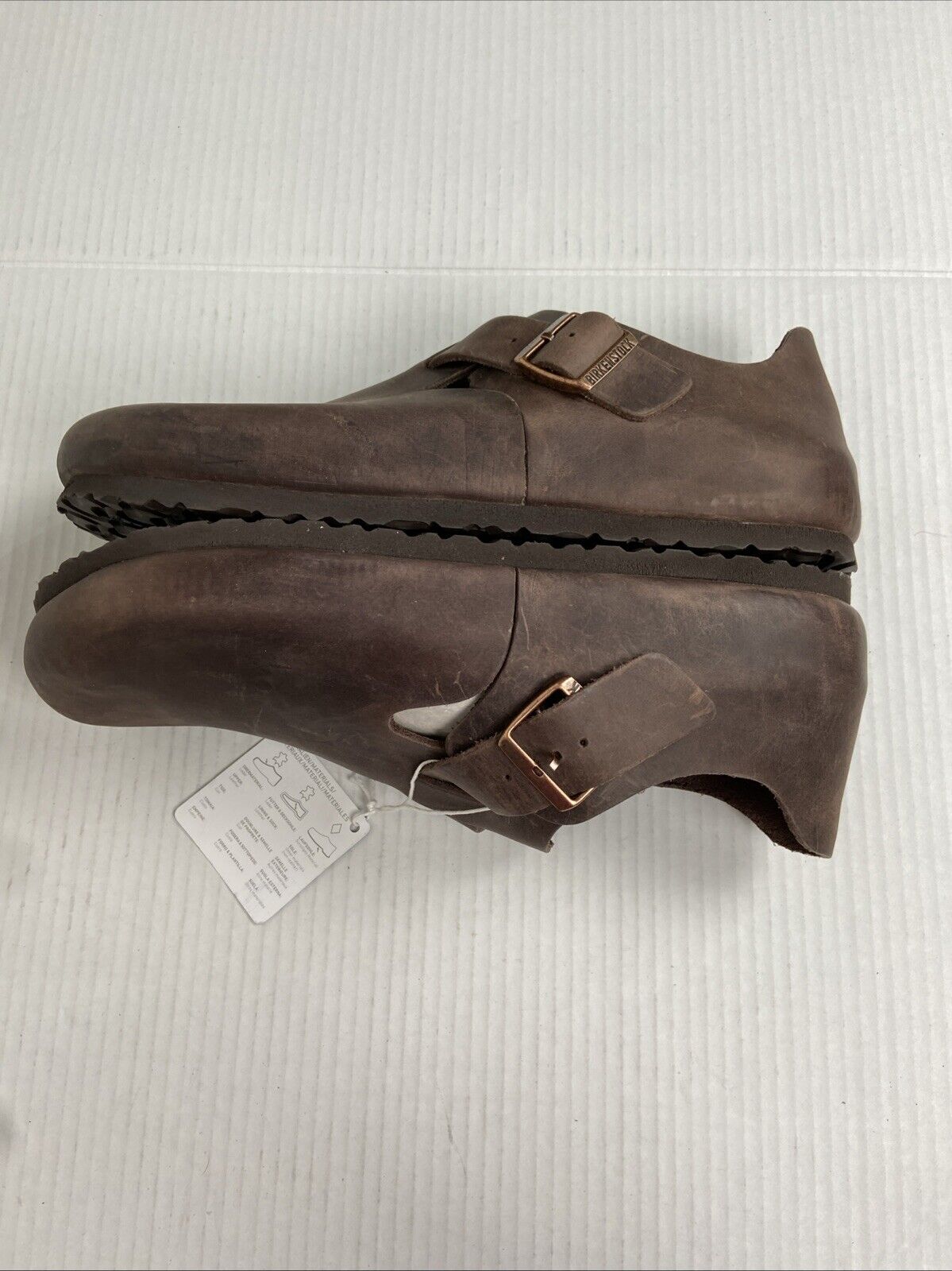 Foto 10 di 12