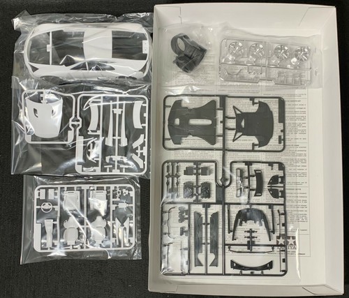 TAMIYA 24319 Kit scala 1/24 LEXUS LFA - Foto 3 di 12