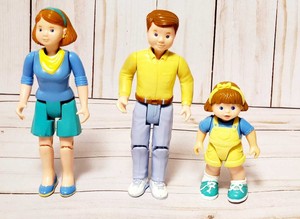 Vintage-Fisher-Price-Loving-Family-Dollhouse-Parts-Members-Mom-Dad-Toddler-1993