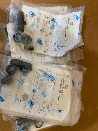 FANUC JAE CONNECTOR  A06B-6114-K213/E  A06B-6114-K213#E  A63L-0001-0936/FS04FKK - Picture 1 of 2