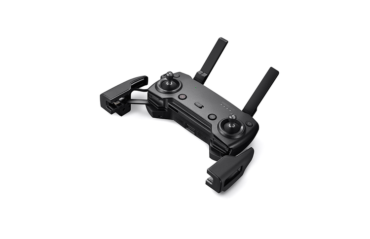 国内正規品　DJI Mavic Air  fly more Kit Amazon.com: DJI Mavic Air, Fly More Combo, Flame Red : Toys