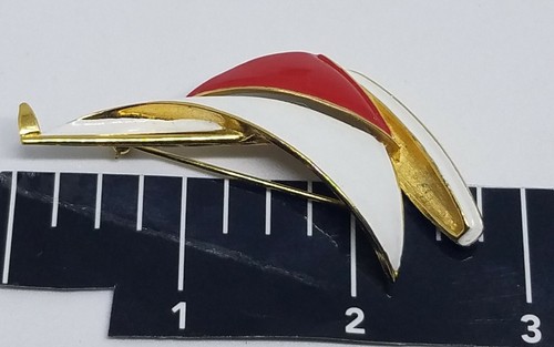 Spilla barca a vela smaltata Trifari corona firmata vintage metallo tono oro rosso/bianco - Foto 3 di 12