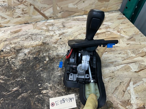 BMW 2006-2013 E90 AUTOMATIC TRANSMISSION GEAR SELECTOR/SHIFTER OEM 7603763 - Picture 5 of 7