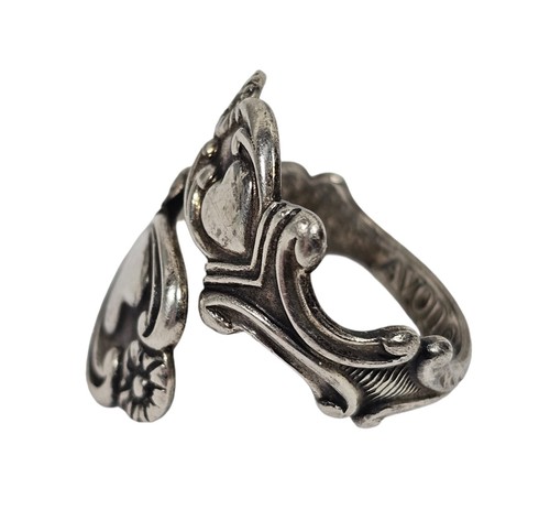 Vintage Avon 1970s Sterling Silver Treasured Heart Adjustable Wrap Spoon Ring - Picture 2 of 7