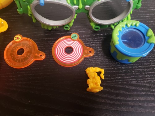 Gafas espía de alcantarillado TMNT Raphaels 1990 de colección de Playmates *No completas * - Imagen 3 de 5