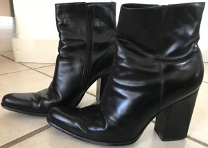 VTG-BCBG-Women-Black-Leather-Super-Sexy-High-Heel-Ankle-Boots-Size-7-5