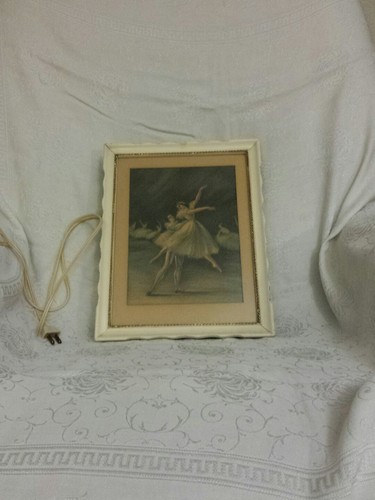 Vintage Holz gerahmt Passepartout Bild elektrisch beleuchtet tanzende Ballerina Metallboden - Bild 2 von 11