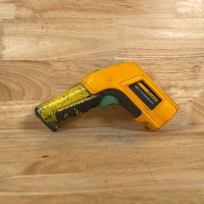 Fluke 568 Yellow/Black Digital Laser Infrared Corded Electric IR Thermometer Gun