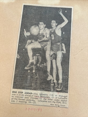 Libro de recortes de baloncesto LIU Brooklyn Blackbirds 1951 con escándalo de anuario autografiado - Imagen 7 de 22
