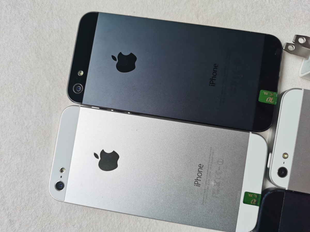 希少！iOS6極美品Apple iPhone5 ブラック&スレート 16GB iPhone 5 16GB au [ブラック&スレート] : Calan&Colon - 通販