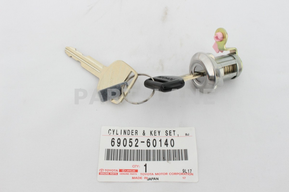 Toyota Land Cruiser FZJ75 FZJ78 OEM Back Door Cylinder Key