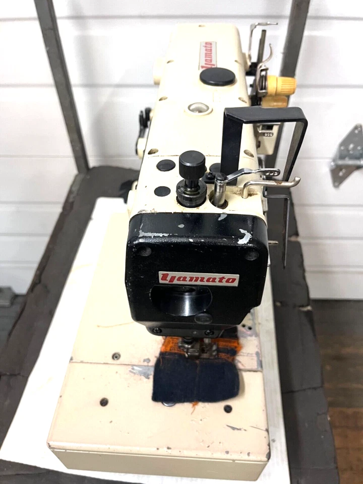 MÁQUINA DE COSER INDUSTRIAL YAMATO VF-2500 3 AGUJAS 5,6 MM CABEZA PUNTADA SOLO Foto 3 de 4