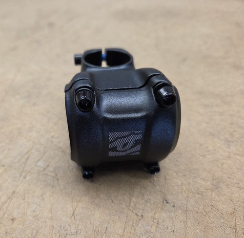 New Raceface Chester 35 MTB Stem 40mm length x 35mm clamp 0 degree Black - Picture 3 of 4