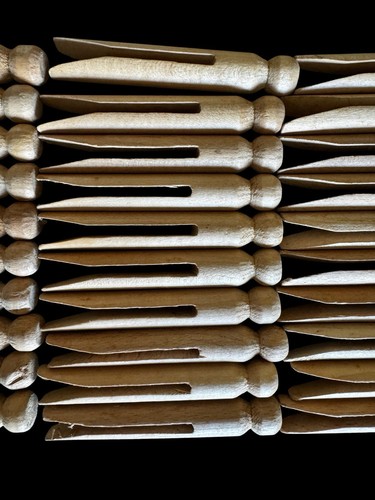 Lot of 42 Clothespins Wooden Laundry Crafts Hobby Outdoor USA Vintage Rustic - Picture 5 of 8