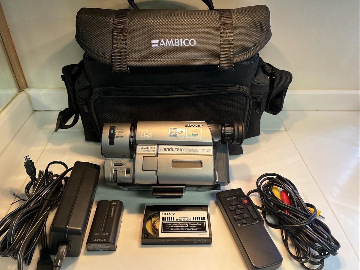 Sony CCD-TRV615 Stereo Hi8 Camcorder Digital 72x Zoom Excellent