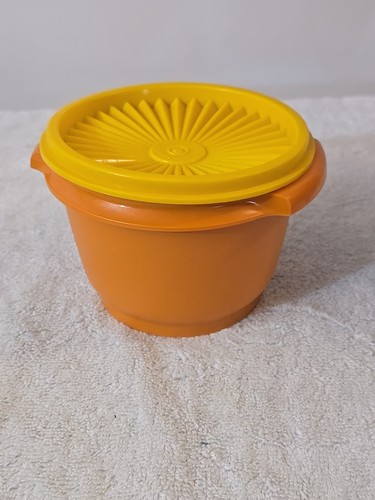 Vintage Tupperware Servalier Orange bowl with lid 886-17 Seals - 第 1/5 張圖片