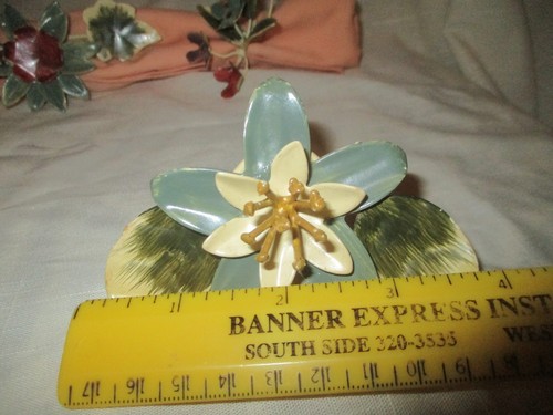Juego vintage de 4 servilleteros de flores de metal Tole - Imagen 10 de 24