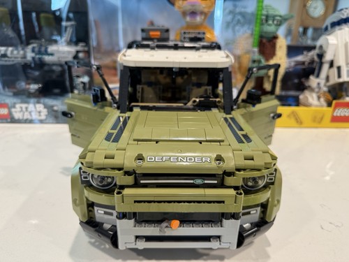 LEGO TECHNIC: RETIRED Land Rover Defender (42110) No Manual / Box - Picture 1 of 8