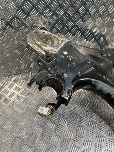 Mercedes Vito W447 (2015--) Rear Axle Suspension Arm Hub Left A4473505300 - Picture 11 of 12