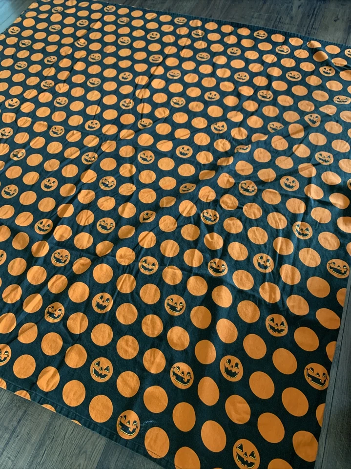 "Mantel Jack-O-Lantern de lunares naranja negro de Halloween 60"" X 55""" Foto 4 de 4