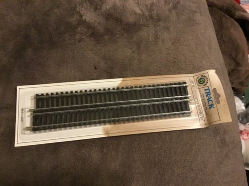 Bachmann HO scale 9 inch straight track. Excludes shipping Alaska and Hawaii - Picture 1 of 2